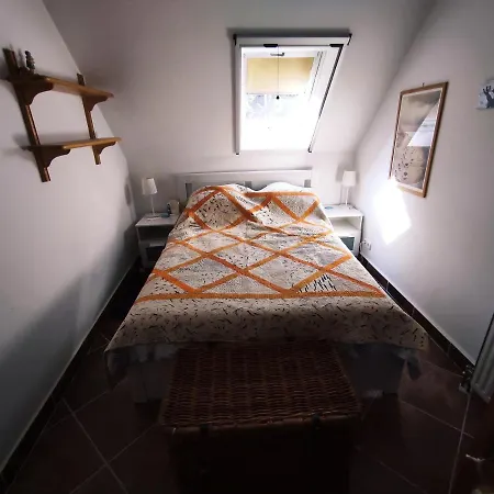 بيت للعطل Sunhouse, Balatonvilágos