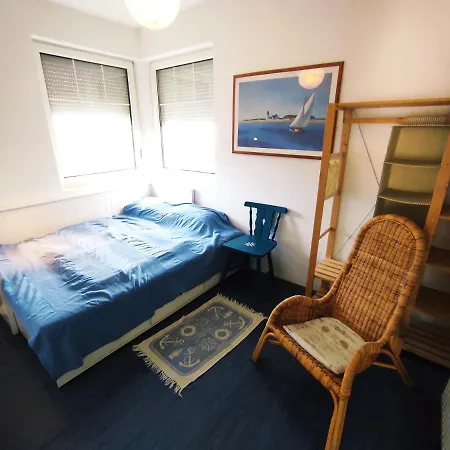 Sunhouse, * Balatonvilagos