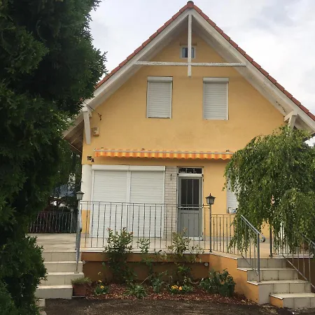 Sunhouse, Holiday home *